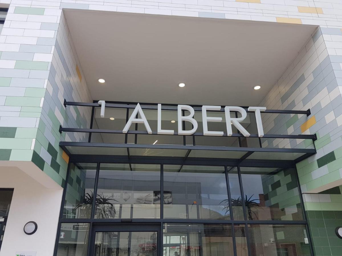 1-on-albert * Cape Town